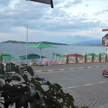 Yakamoz Hotel *